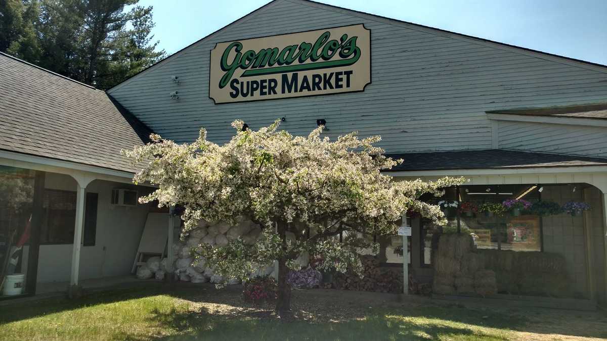 Customers recognize Gomarlo's Supermarket for going above and beyond