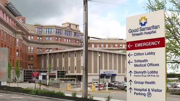 It's a boy! Cincinnati police officers help deliver baby