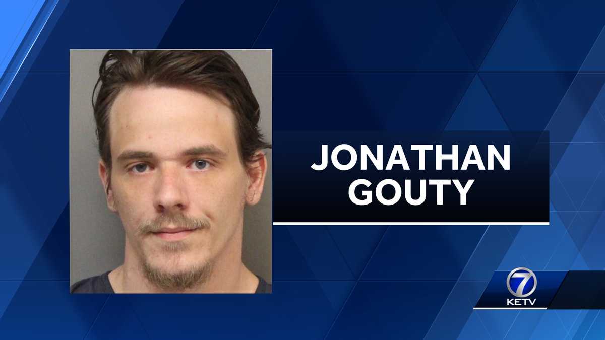 Lincoln police arrest man after witnesses say he threatened to kill