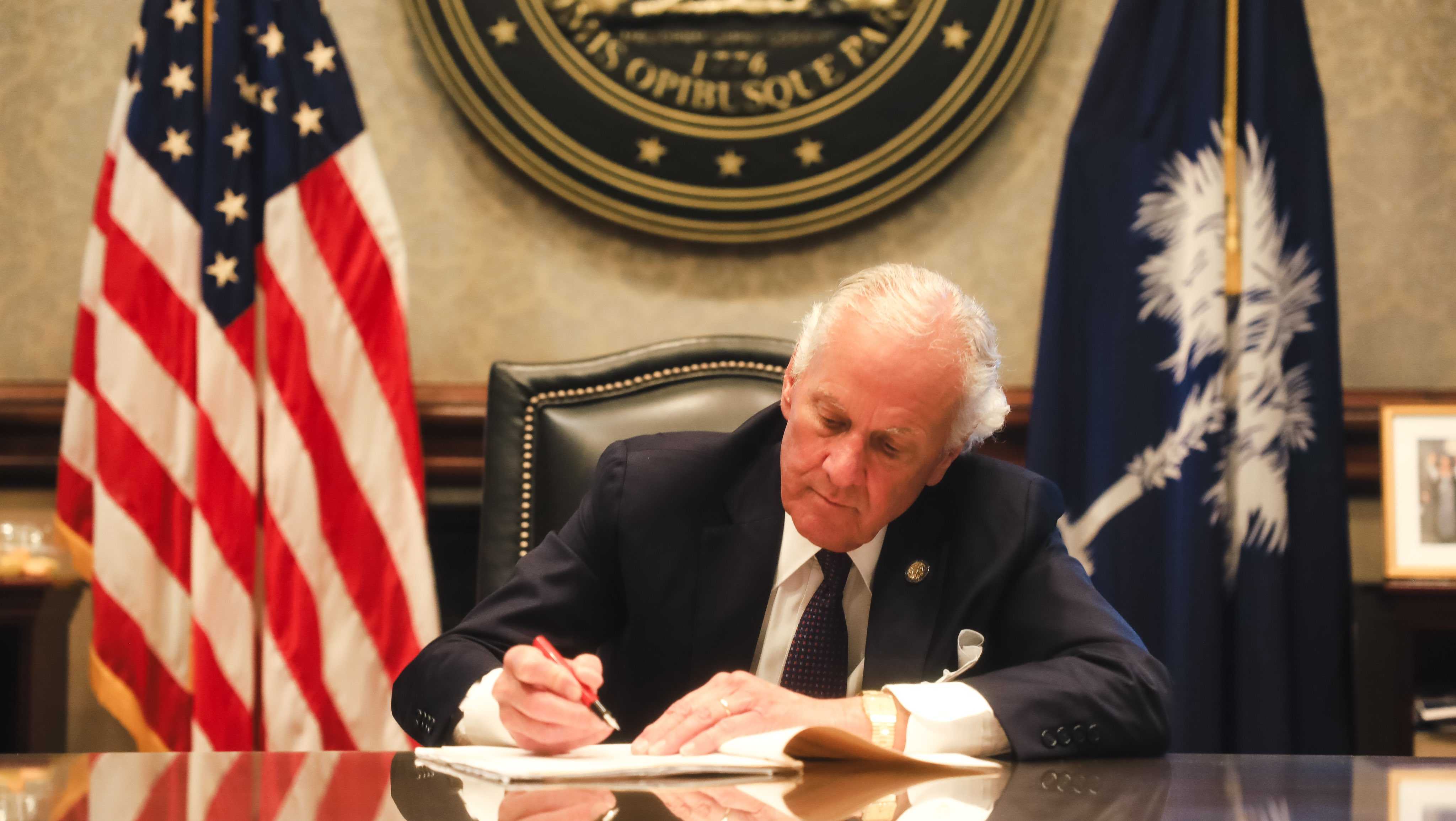 SC: Law bans gender-affirming care for transgender minors - Vimarsana News