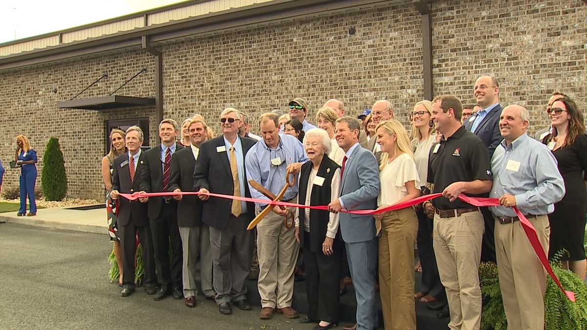 Governor Kemp visits Claxton Poultry Sylvania facility