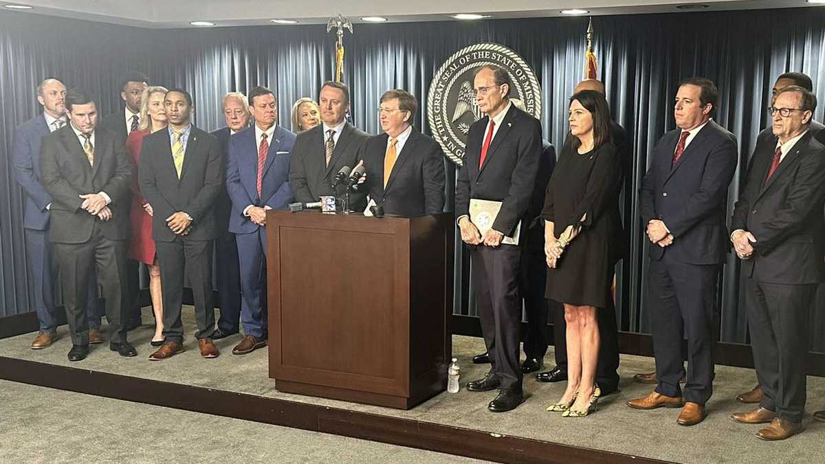 Governor announces multibilliondollar project for Madison County