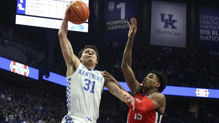 no. 7 kentucky uses hot shooting to top mississippi 83-72
