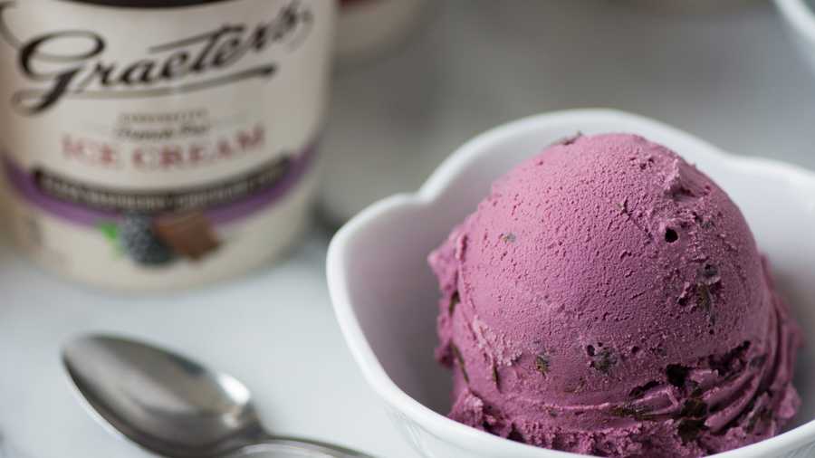 Graeter's Black Raspberry Chocolate Chip ice cream