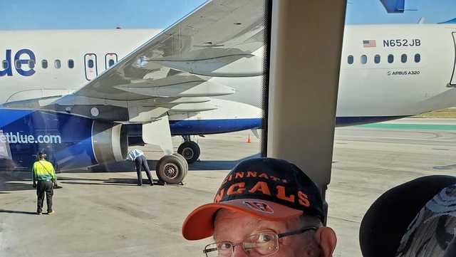 Touchdown in LA: 86-year-old Bengals fan headed to Super Bowl thanks to donations - Vimarsana News