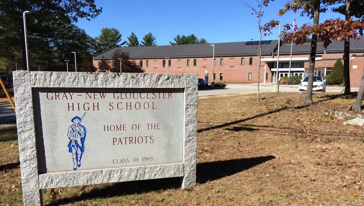 Teenager accused of threatening to bomb Maine school