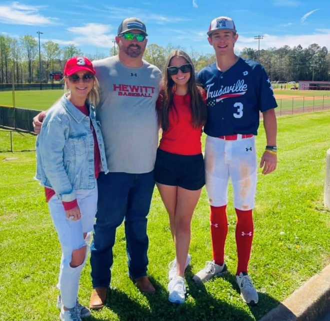 Alabama community steps up after high school baseball player injured