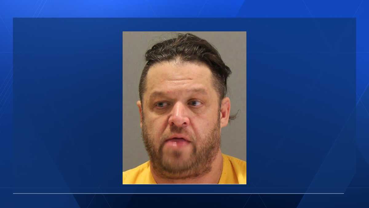 Omaha police arrest suspect with several outstanding warrants