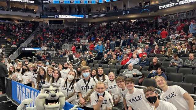 Greendale High school band plays for Yale during NCAA tournament - Vimarsana News