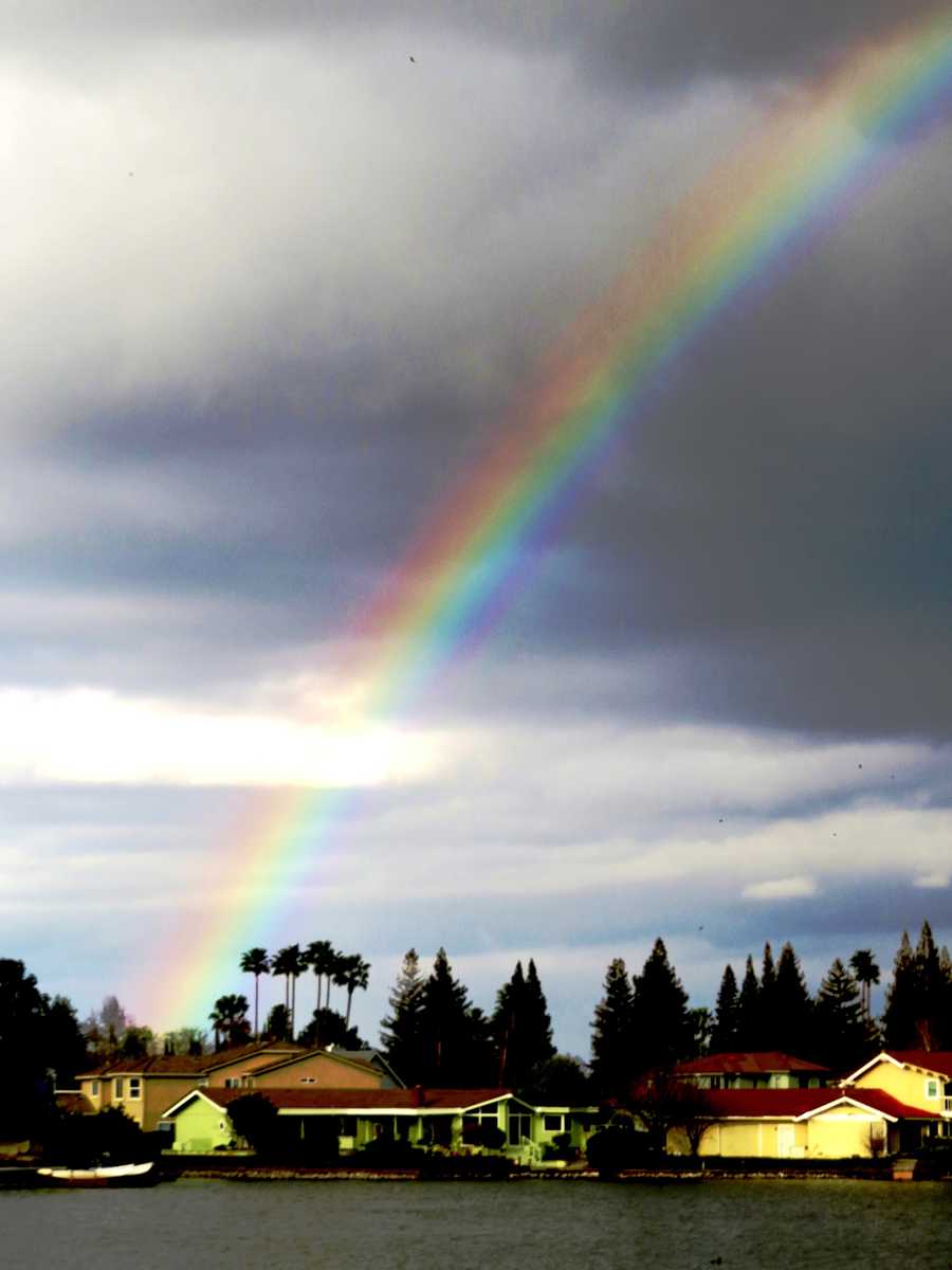 12 amazing photos of a rainbow over Sacramento