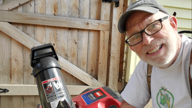 Man who fixes, gives away free snowblowers traveling to Poland to help Ukraine refugees - Vimarsana News
