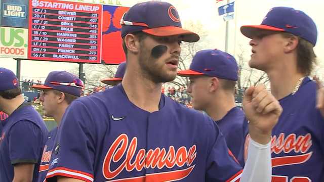 Clemson drops South Carolina 10-2 to take Palmetto Series - Vimarsana News