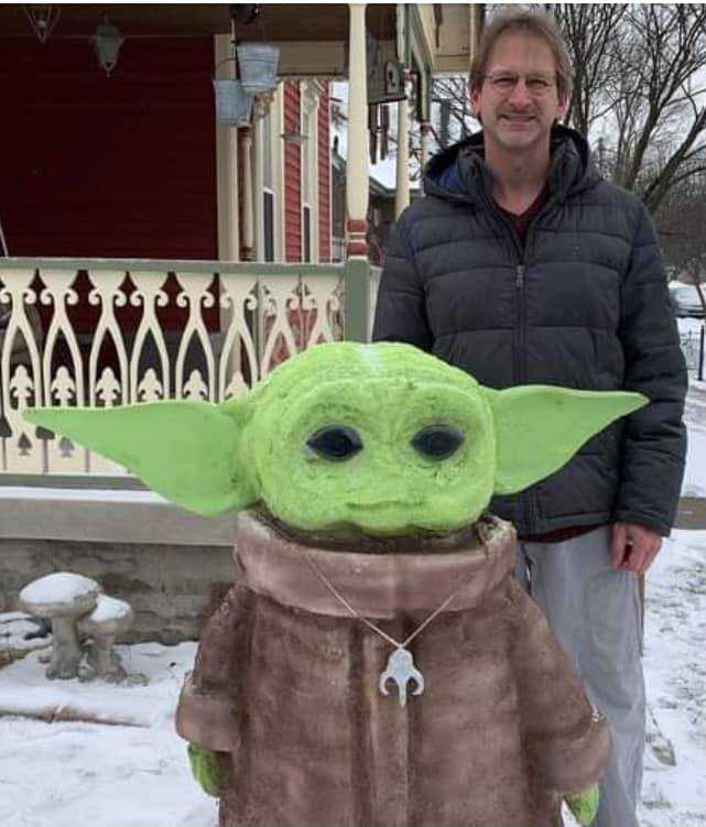 Indiana man creates 'Baby Yoda' snow sculpture, Trending