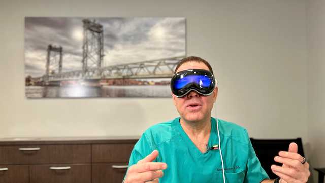 Surgeon says Apple headset could 'redefine' health care - Vimarsana News