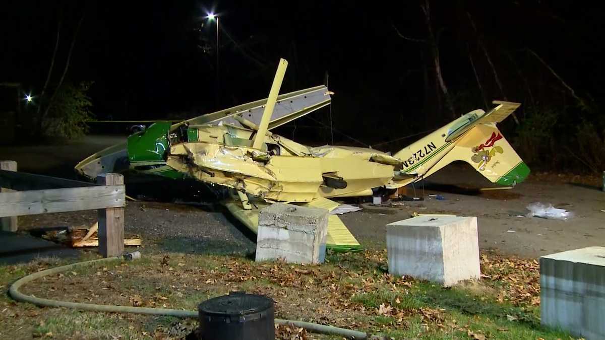 Small plane crashes into New Hampshire shopping center parking lot
