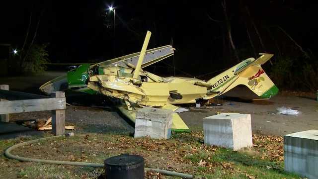 Small plane crashes into New Hampshire shopping center parking lot - Vimarsana News