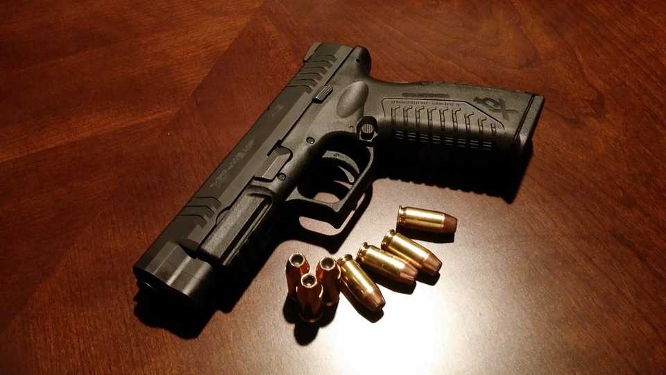 Oklahoma lawmakers file resolution challenging President Biden's gun reform measures - Vimarsana News