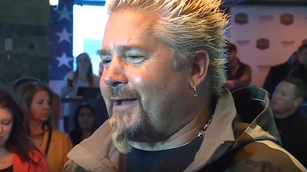 TV host Guy Fieri stops by his new Kansas City restaurant