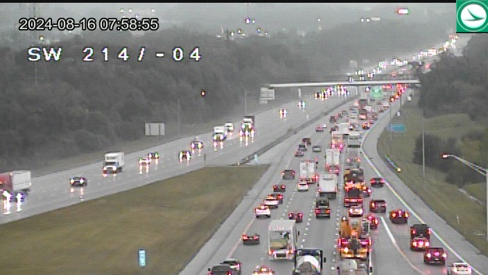 Lanes closed on I-75 in Franklin after accident