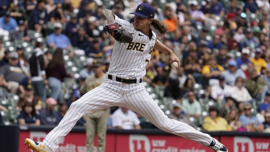 Hader ties scoreless record, Brewers fall to Padres 6-4