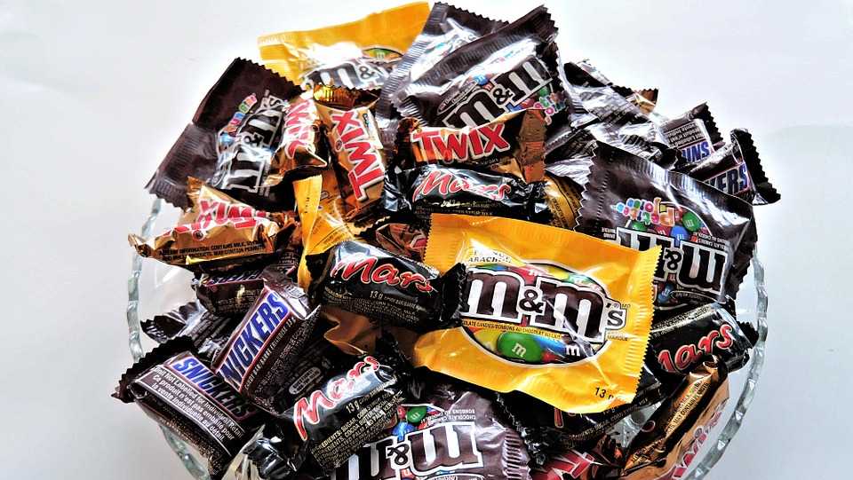 What is New Hampshire's favorite Halloween candy?