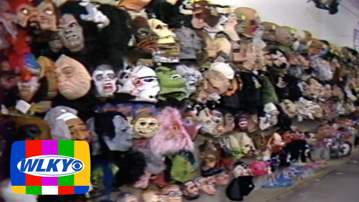 What Halloween costumes were popular in Louisville in 1985?
