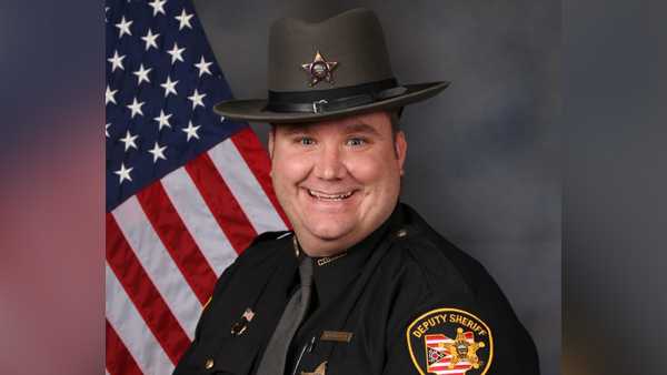 Hamilton County deputy who died after contracting COVID-19 laid to rest - Vimarsana News