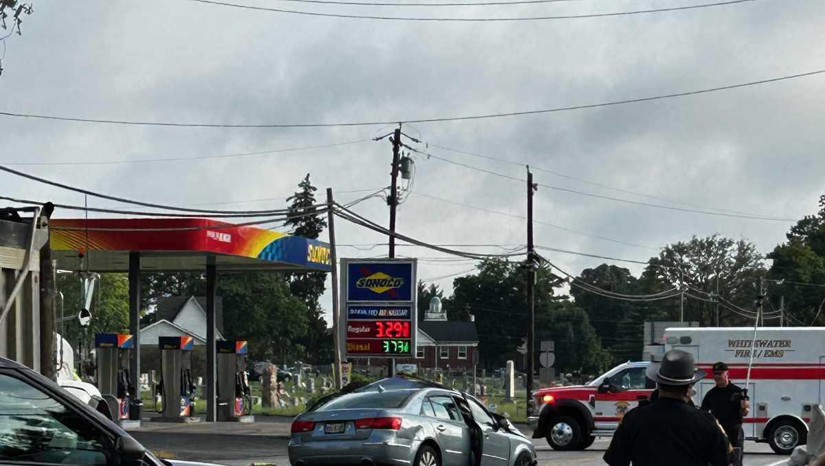 1 person dies in Cleves crash with dump truck