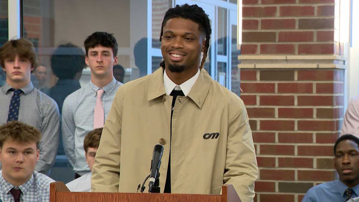 NFL player Damar Hamlin announces 15 scholarships to help Pittsburgh students