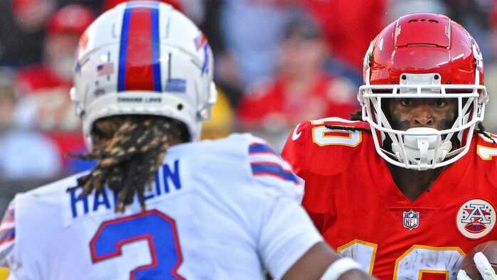 Chiefs players wear Damar Hamlin clothes before Raiders game