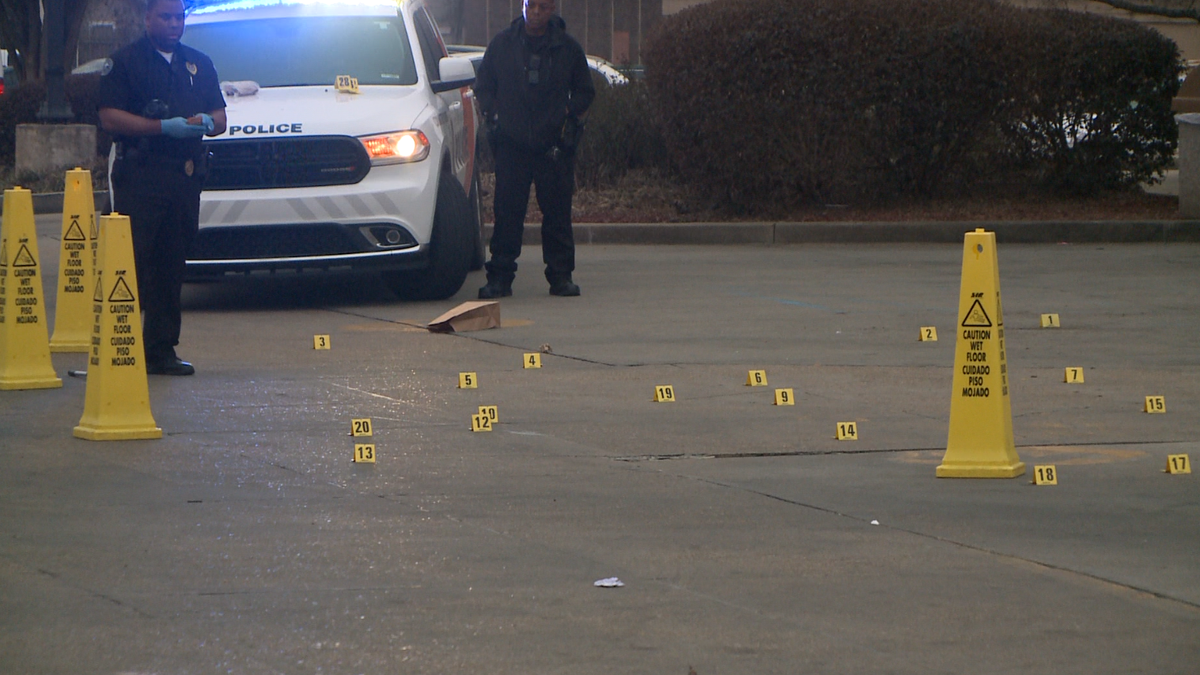 Driver injured in shooting on Hanging Moss Road in Jackson