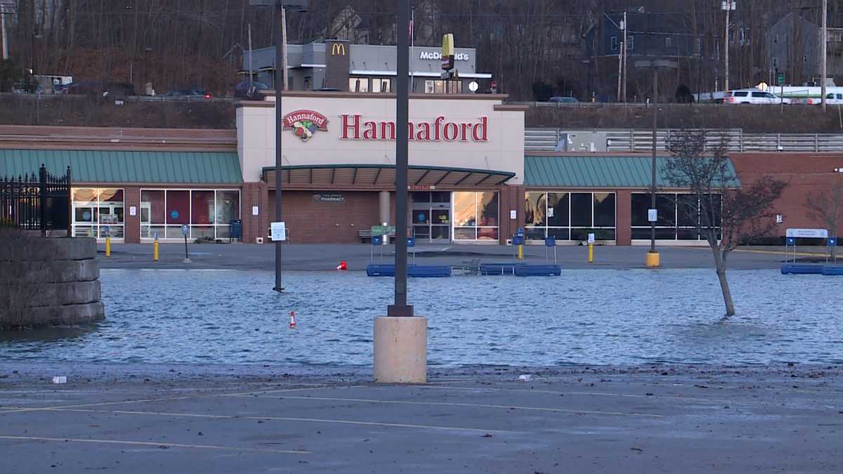 Gardiner grocery store to reopen, 3 months after severe flooding