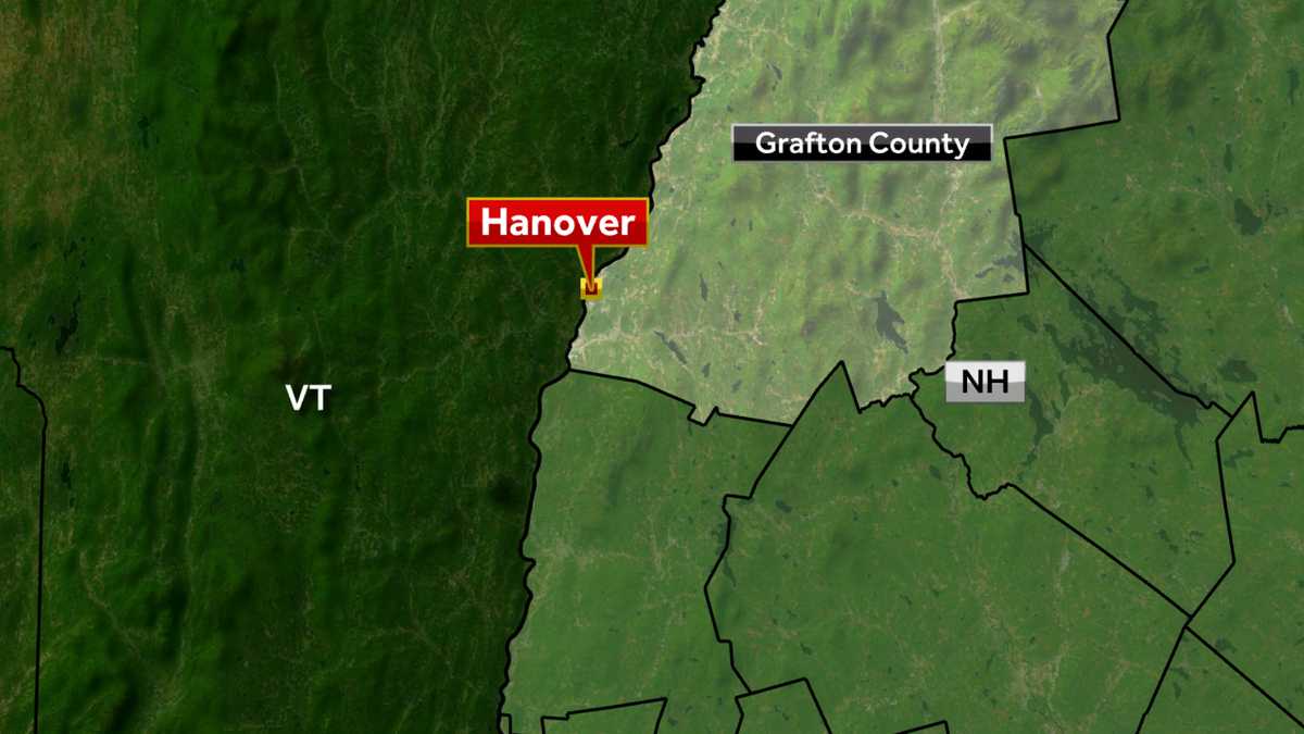Police Man breaks into Hanover, NH townowned building