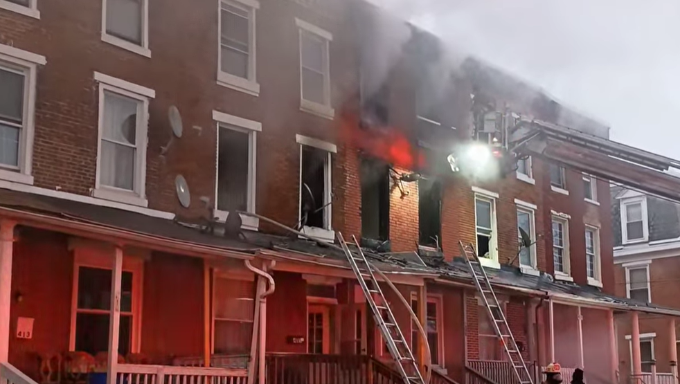Multiple homes damaged by fire in Harrisburg