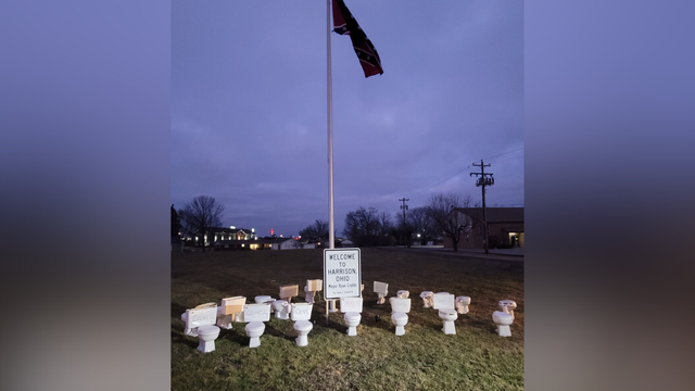 Confederate flag flying near Harrison welcome sign now surrounded by toilets - Vimarsana News