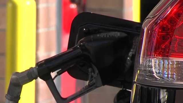 Gas prices in Alabama hold steady as many take to the roads - Vimarsana News