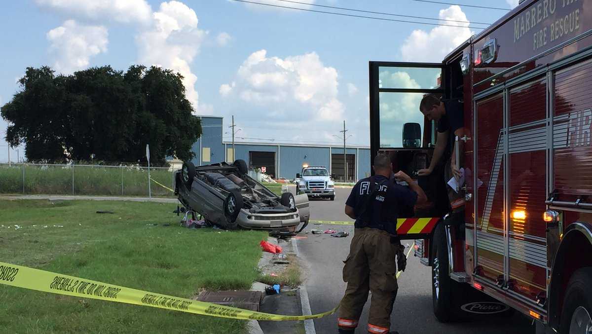 Two children in critical condition after 2-vehicle crash in Harvey