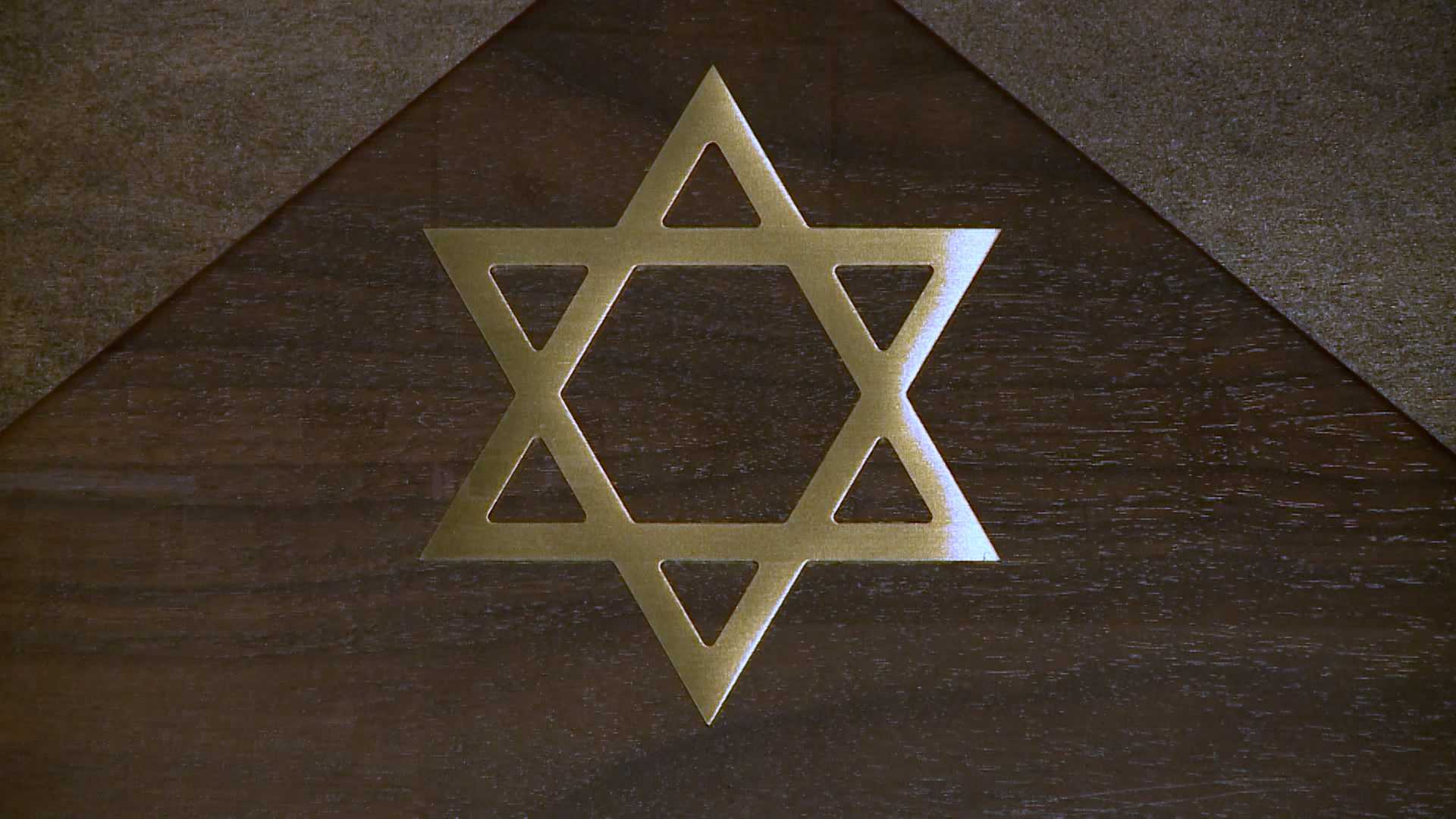 NWA Jewish community commemorates holocaust victims on Yom HaShoah - Vimarsana News