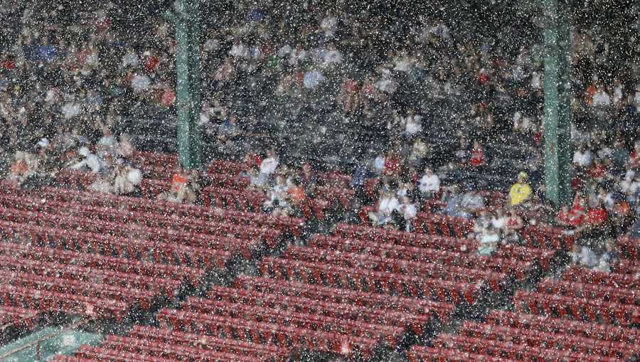 Red Sox rally after lengthy rain delay to defeat Astros
