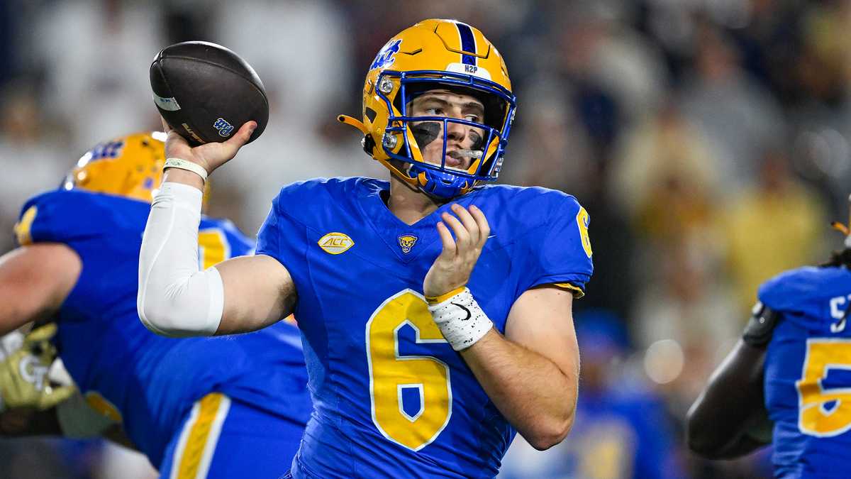 Mason Heintschel returning to Pitt next season, Eli Holstein transfers to Virginia