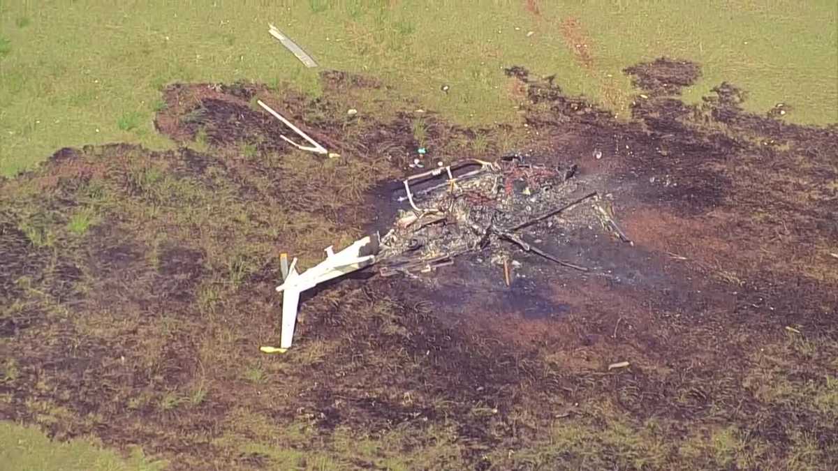 VIDEO Pilots escape after helicopter crashes, catches fire in Oklahoma