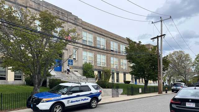 4 students taken to hospital after ingesting edibles, officials say - Vimarsana News