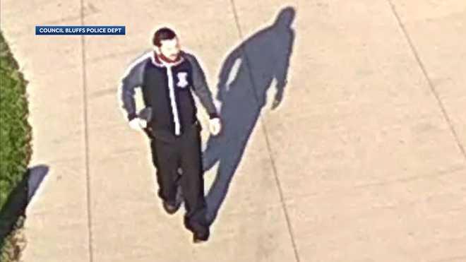 arrest&#x20;warrant&#x20;issued&#x20;for&#x20;dominic&#x20;henton&#x20;as&#x20;suspect&#x20;in&#x20;council&#x20;bluffs&#x20;riverfront&#x20;assault&#x20;of&#x20;former&#x20;arizona&#x20;senator&#x20;martha&#x20;mcsally