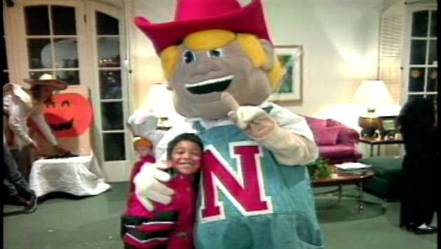 Former high school mascot becomes first female Herbie Husker - Vimarsana News