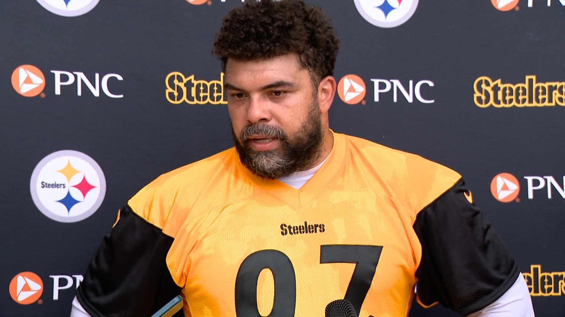 Cam Heyward shows up at Steelers OTAs, wants new contract - Vimarsana News