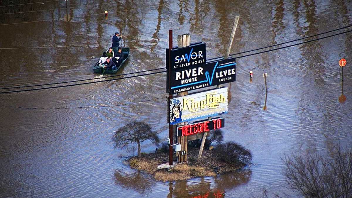 Ohio River levels falling