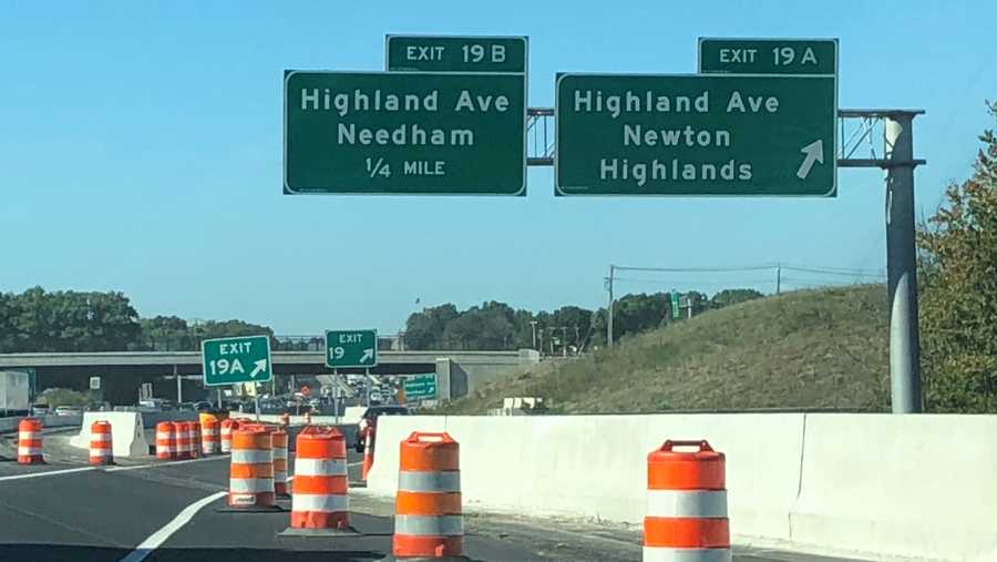 Highland Avenue exit signs