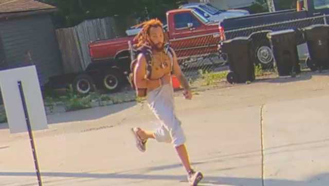 VIDEO: Surveillance cameras capture thief stealing car in broad daylight - Vimarsana News