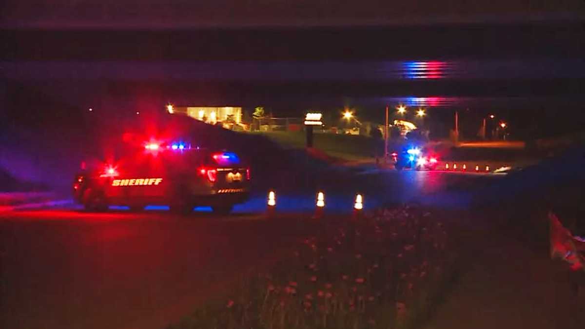 Man dead after falling from overpass while helping another driver