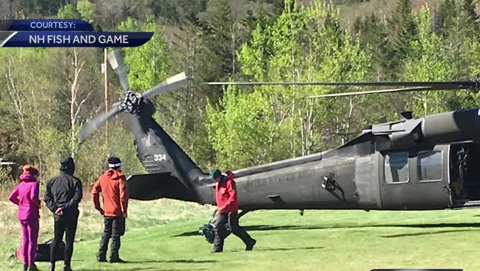 Helicopter used to rescue 2 hikers in White Mountains(02)